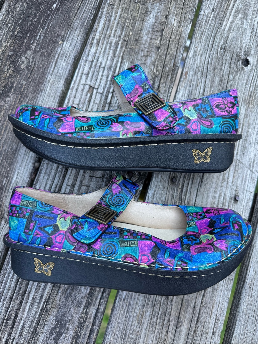 LIKE NEW Alegria Paloma Mary Jane clogs